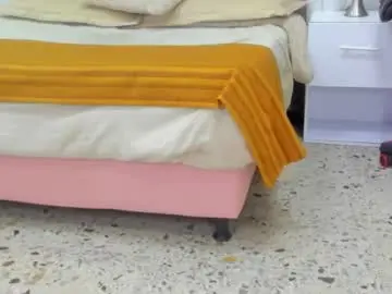 Chaturbate Live Sex Cam of megan_angie