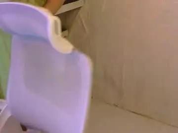 Chaturbate Nude Webcam of averageuncut1