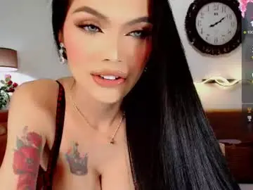 Chaturbate Live Sex Cam of divinequeen