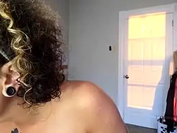 Chaturbate Watch Live Sex Cams of popas_kiss