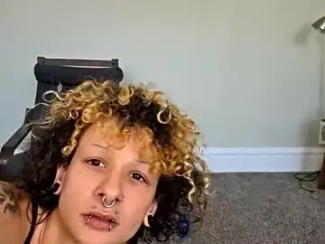 Chaturbate Live Sex Cam of popas_kiss