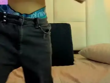 Chaturbate Live Sex of realbadbxtch