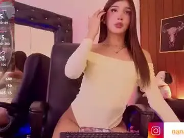 Chaturbate Live Sex Cam of mady_cooper1