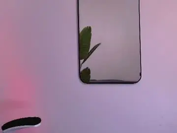 dollfacedeluxe from chaturbate