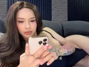 Chaturbate Best live sex cam show of hugecockeightine