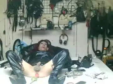 Chaturbate Live Sex Cam of smokeslut365