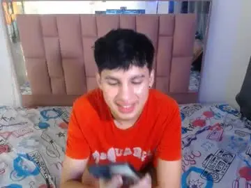 Chaturbate Nude Webcam of alexis_brown11