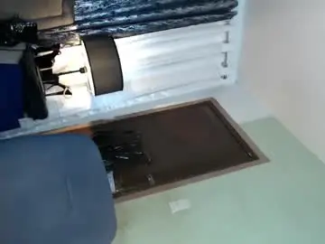 Chaturbate Live Sex of ariana_queen_hugecock69