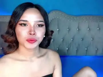 Chaturbate Live Porn of ariana_queen_hugecock69
