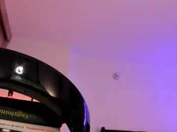 Chaturbate Free Porn Cam of cameron_lyra