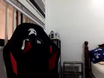 xxmonsterbigcockxx from chaturbate