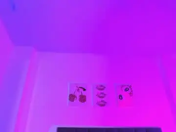 Chaturbate Live Sex Cam of isabella_moon9