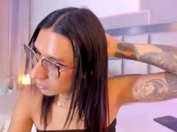 Chaturbate Live Sex Cam of maddie_ray_