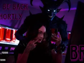 Chaturbate Live Sex Cam of sabriina_fox999