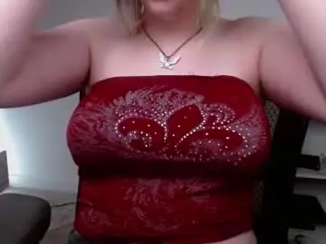 Chaturbate Free Live Porn of krystalsyxx