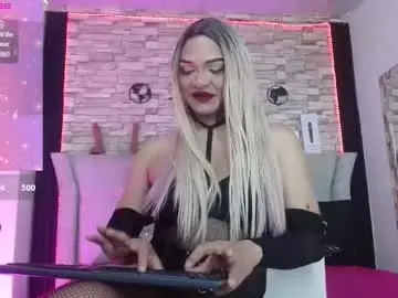 Chaturbate Best live sex cam show of sophia_hott01