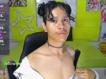 Chaturbate Free Live Porn of andy_staar18