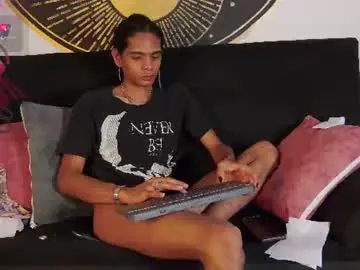 Chaturbate Free Porn Cam of maxi_max0