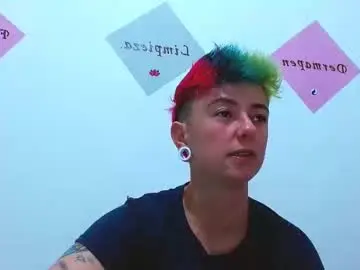 Chaturbate Free Porn Cam of tomboyblue