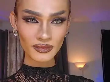 Chaturbate Live Sex Cam of queenvalentinats
