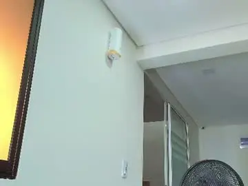 Chaturbate Watch Live Sex Cams of tom_affleck