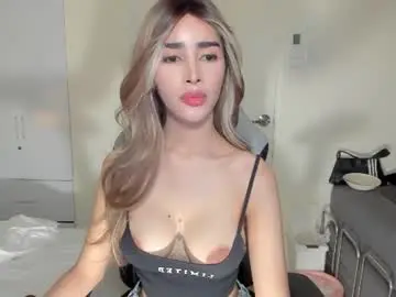 Chaturbate Watch Live Sex Cams of urdreamgirl_withbigsurprise