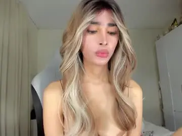 Chaturbate Live Sex Cam of urdreamgirl_withbigsurprise