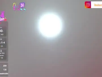 Chaturbate Live Sex Cam of damian_tay1