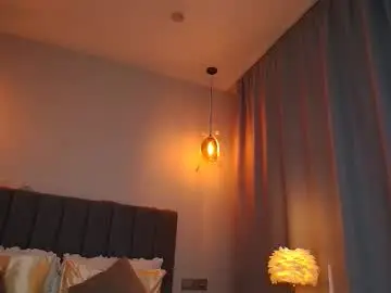 blondiemermaid from chaturbate