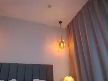 blondiemermaid from chaturbate