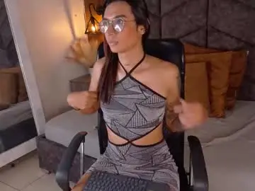 Chaturbate Watch Live Sex Cams of lauraagomezz__