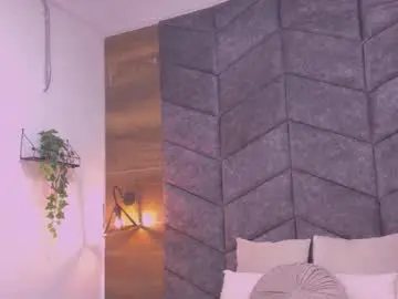 lauraagomezz__ from chaturbate