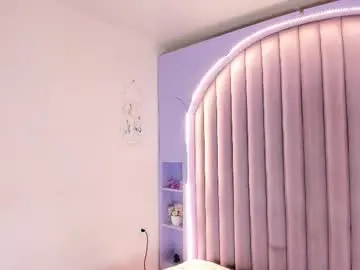 Chaturbate Live Sex Cam of lauraagomezz__