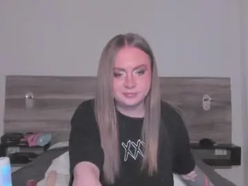alexashowcum from chaturbate