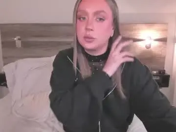 alexashowcum from chaturbate