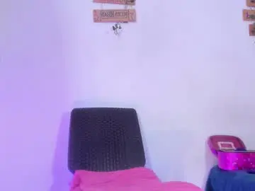 Chaturbate Nude Webcam of alisiacollinsss