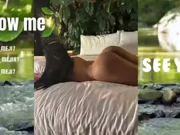 Chaturbate Live Sex Cam of emmamejia7