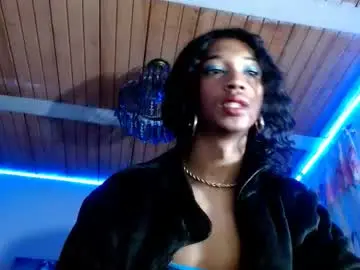 Chaturbate Free Porn Cam of maidi_hot