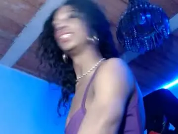 Chaturbate Adult Video Chat of maidi_hot