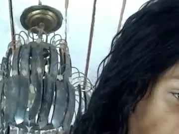 Chaturbate Live Sex Cam of maidi_hot