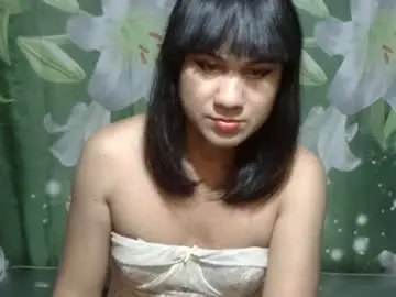 Chaturbate Live Sex Cam of julia111987