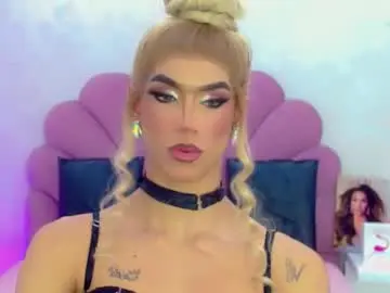 Chaturbate Live Sex Cam of briana_sex32