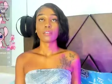 Chaturbate Live Sex Cam of penelopeguzman__