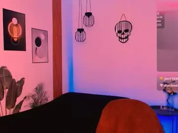 Chaturbate Watch Live Sex Cams of sweetjames2810