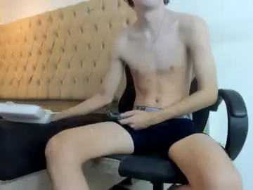 Chaturbate Live Porn of alantrickz365