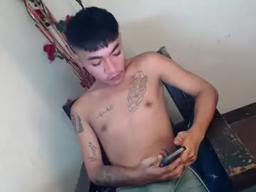 donnie_on_cum from chaturbate