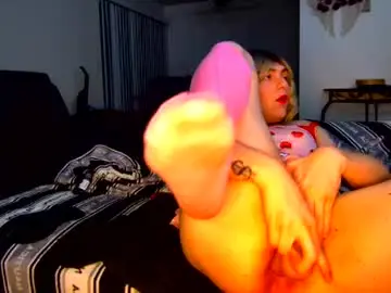 Chaturbate Free Porn Cam of snowbunnytans