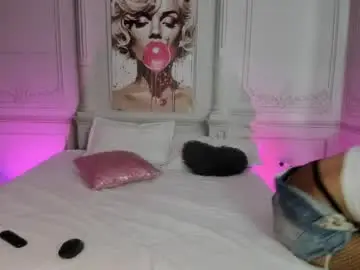 Chaturbate Best live sex cam show of foxi_cameron