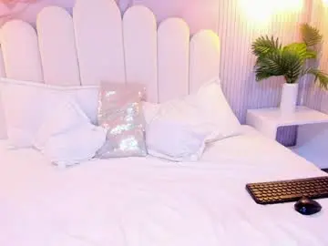 Chaturbate Nude Webcam of foxi_cameron