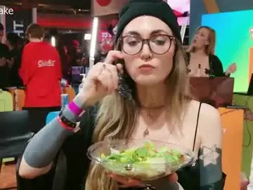 Chaturbate Live Sex Cam of charliecake